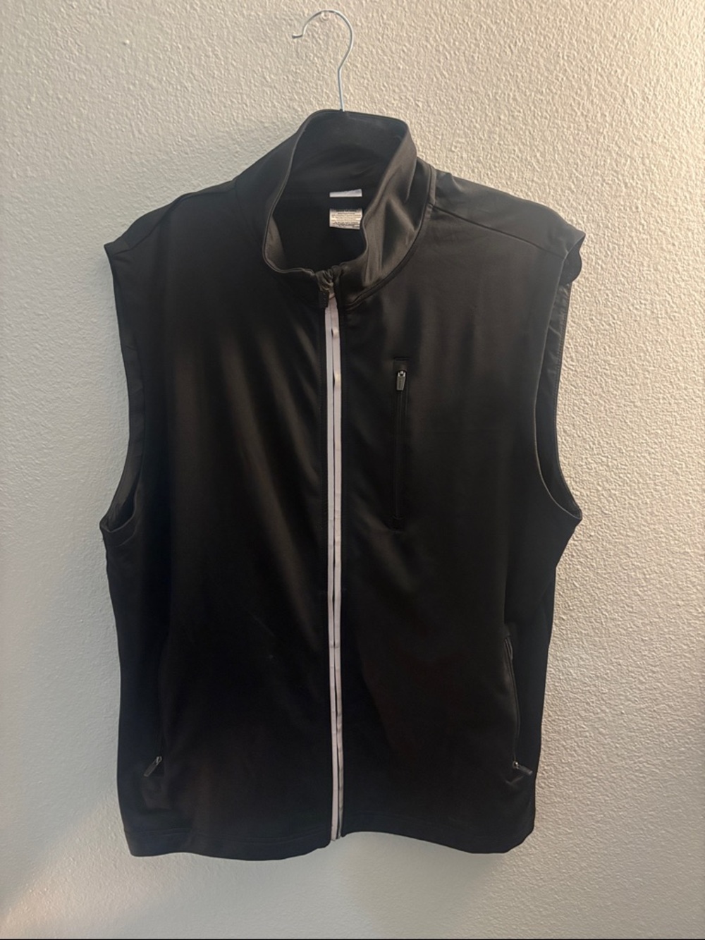 Jockey Black Men's Sleeveless Vest with Contrast Zip